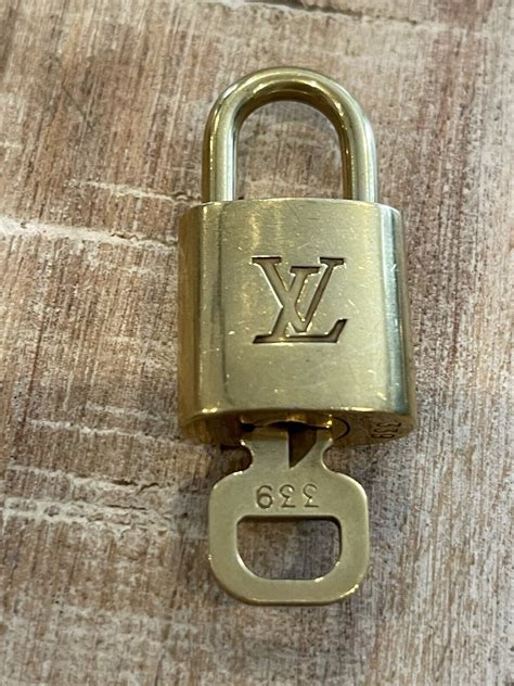 louis vuitton padlock nummer lock|authentic louis vuitton lock.